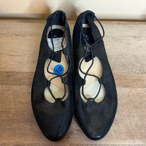 Earthies Essen Ballet Flats Cages Elastic Strap Black Leather Size 10 shoes